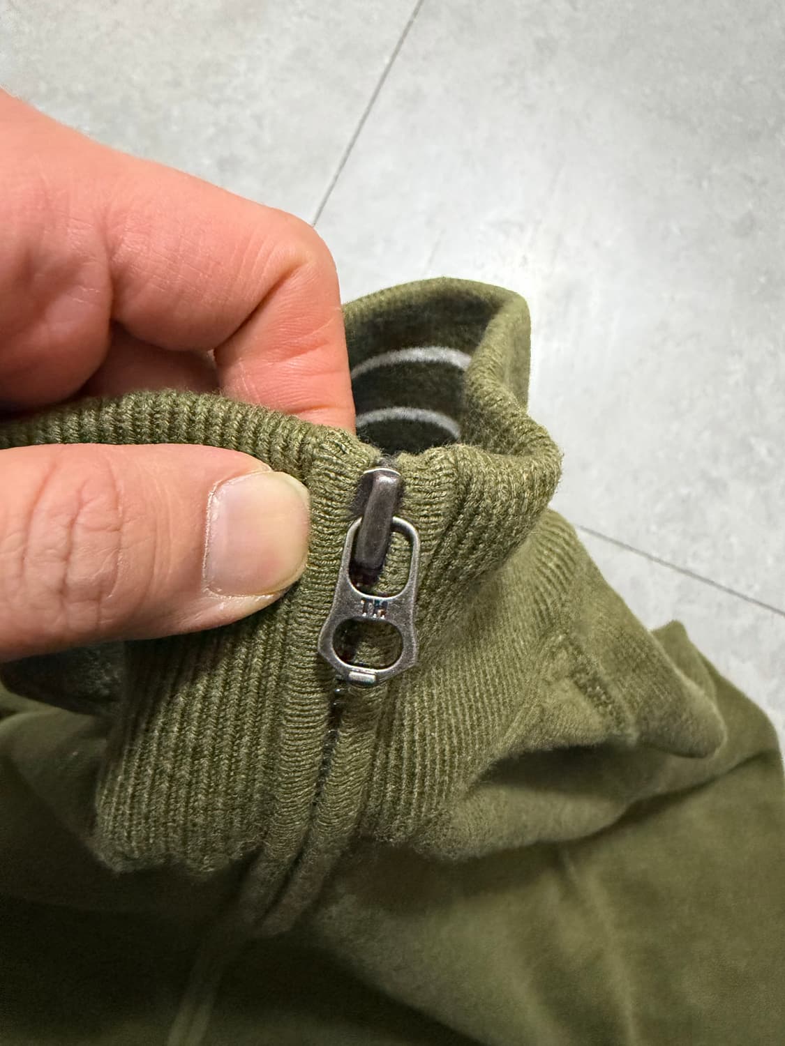 타미힐피거 카키컬러 코튼 니트 집업  가디건  44size   상품이미지9