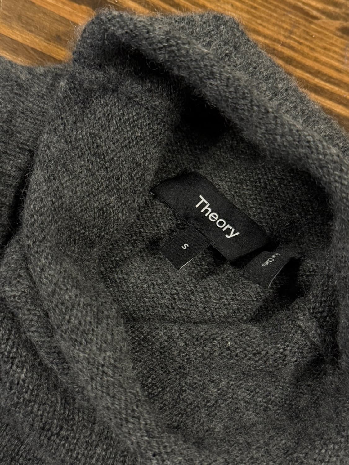 띠어리 캐시미어 터틀넥 니트 100 상품이미지7