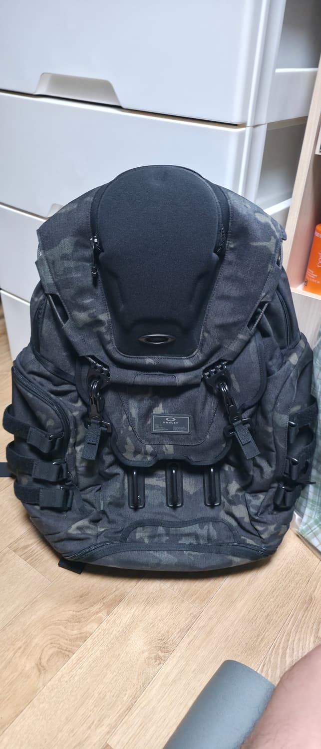 사놓고 안맴) 오클리 SI 키친싱크 멀티캠 블랙 백팩 가방 상품이미지1