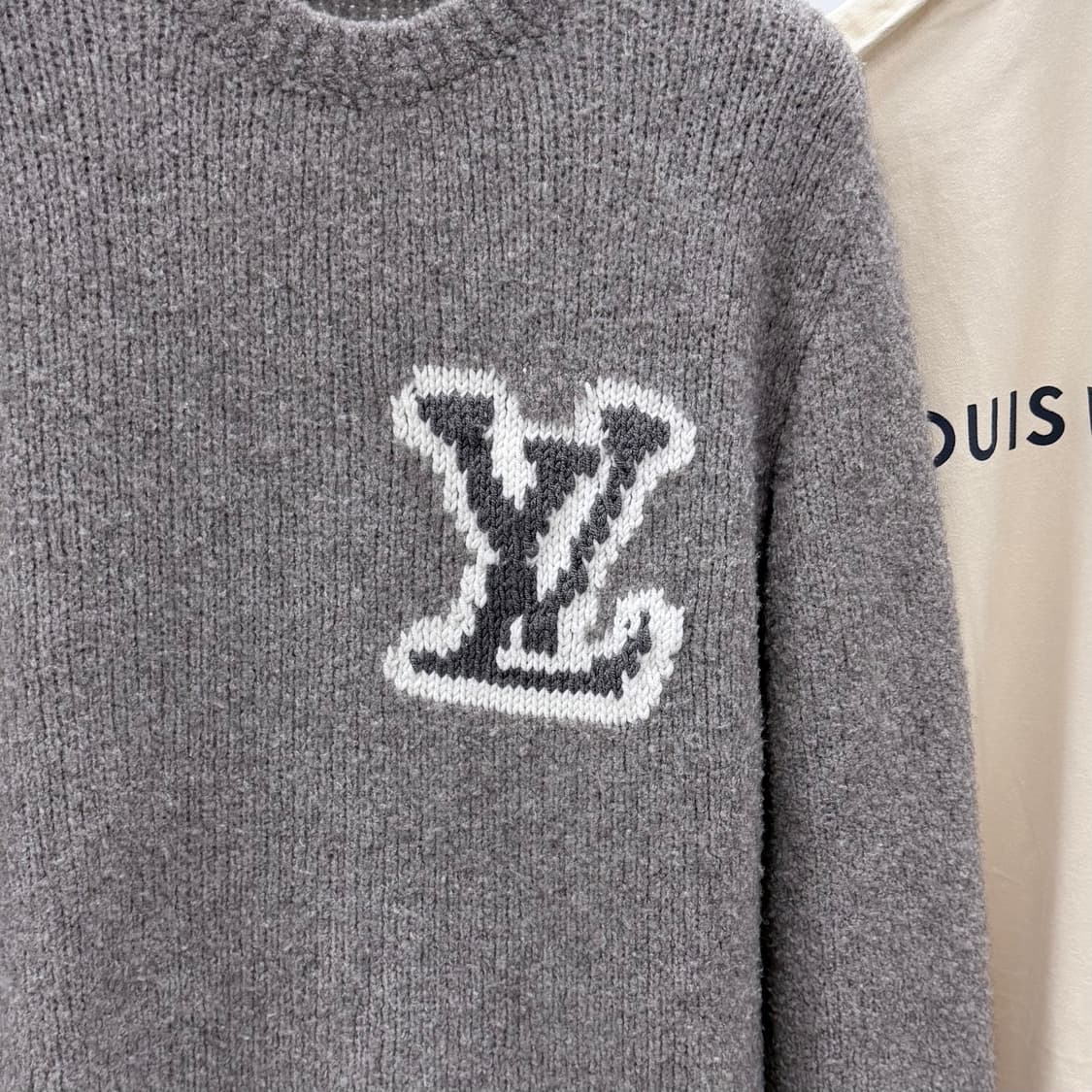 [S+급/S] 루이비통 LV 인타르시아 크루넥 니트 라바 스모크 상품이미지2