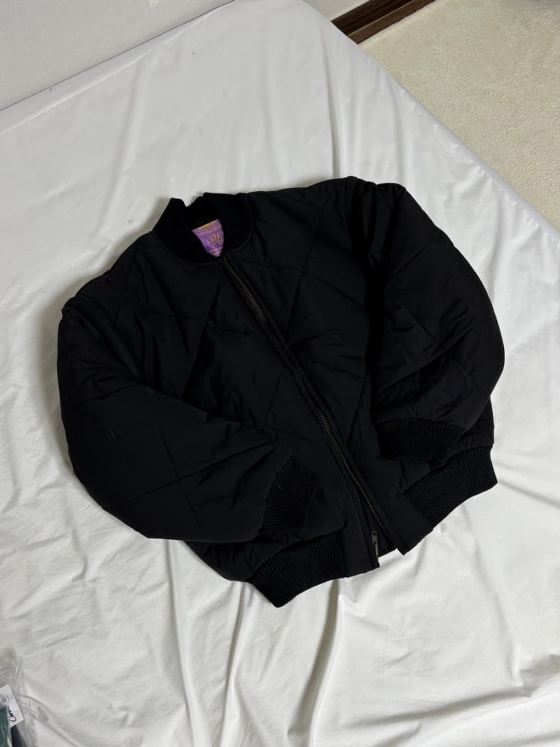 M size 코르테이즈 퀄팅 봄버자켓 상품이미지3