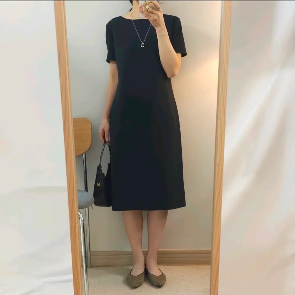 (88-98-165)MINE 여성 반팔 원피스 미디 블랙 상품이미지2