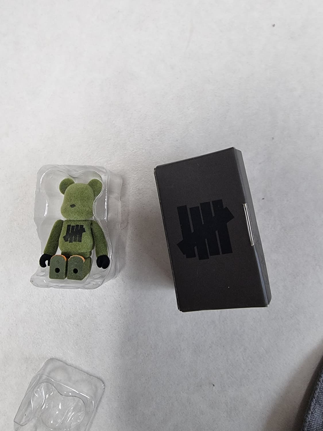 언디핏 베어브릭 상품이미지8