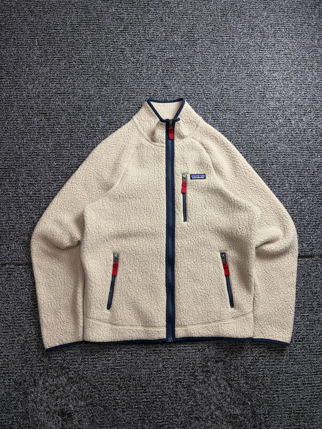 파타고니아 레트로 파일 쉐르파 자켓 2735 상품이미지2