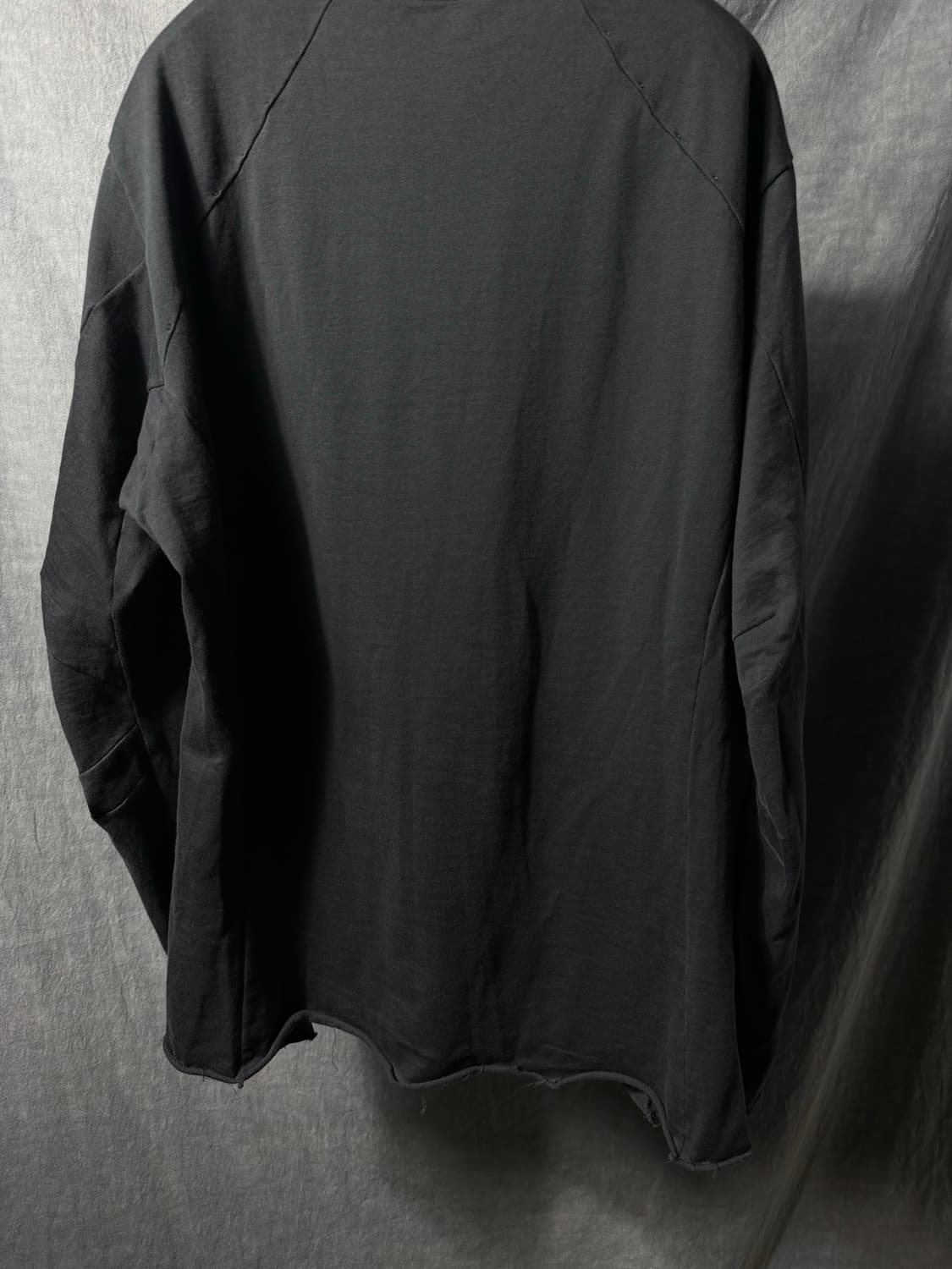 DEVOA Long Sleeve Layered Cut Top  상품이미지8