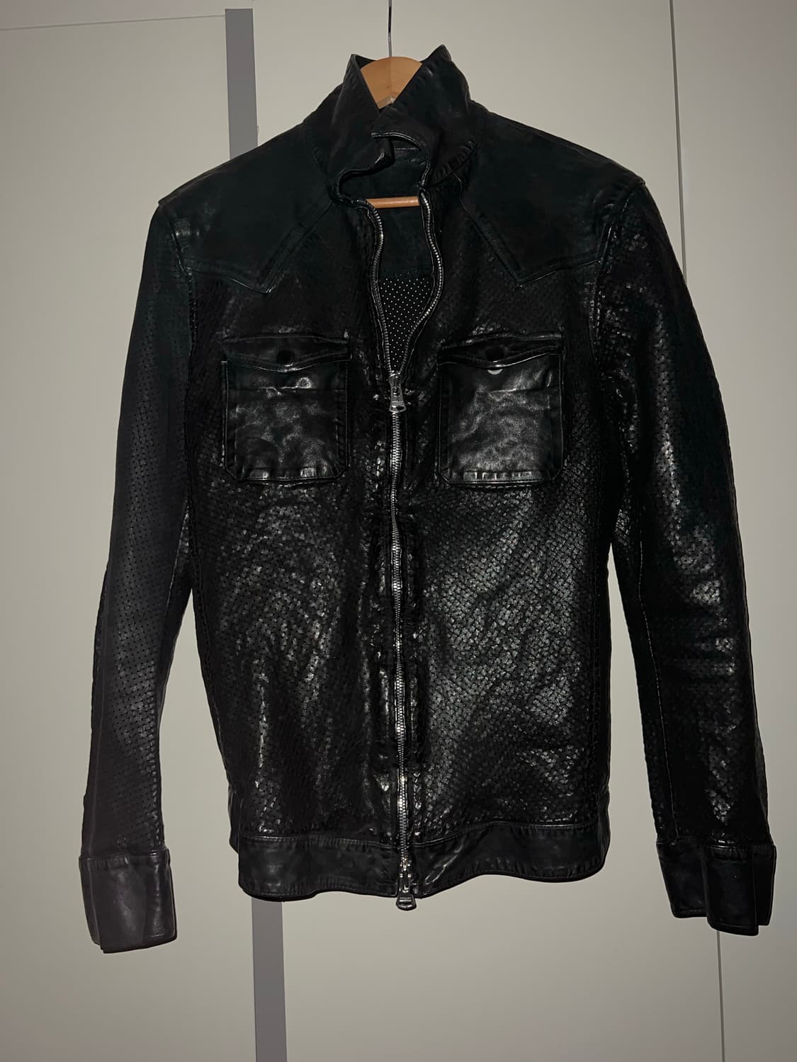 이사무 카타야마 백래쉬 폴리쉬 캥거루 스킨 펀칭 레더 자켓 상품이미지1