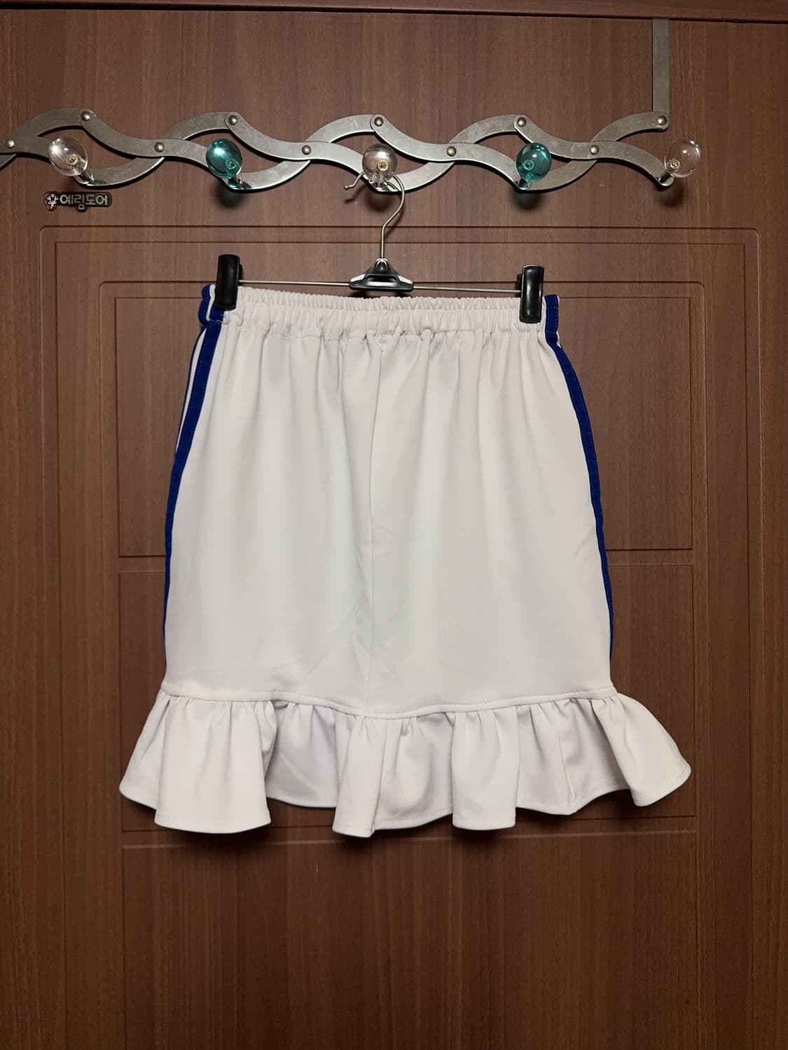 서브컬쳐 아노깔 빈티지 화이트 프릴 스포티 블루 라인 스커트 상품이미지3