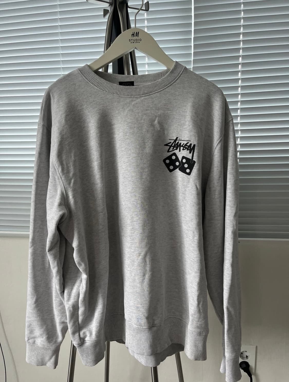 스투시 다이스 맨투맨 상품이미지1