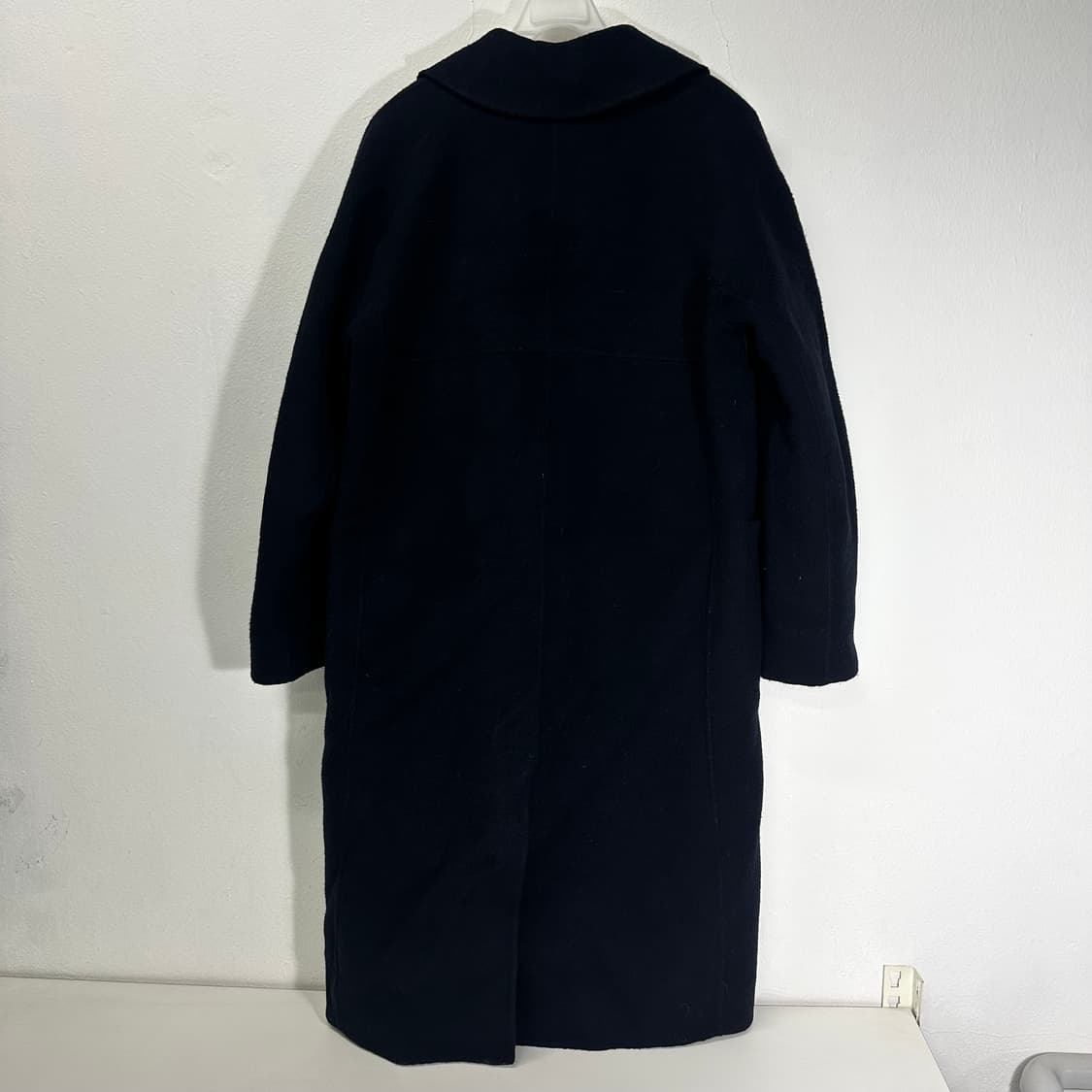 우먼L 쏘울 SOWOOL 네이비 루즈핏 양모 핸드메이드 롱더블코트 상품이미지5