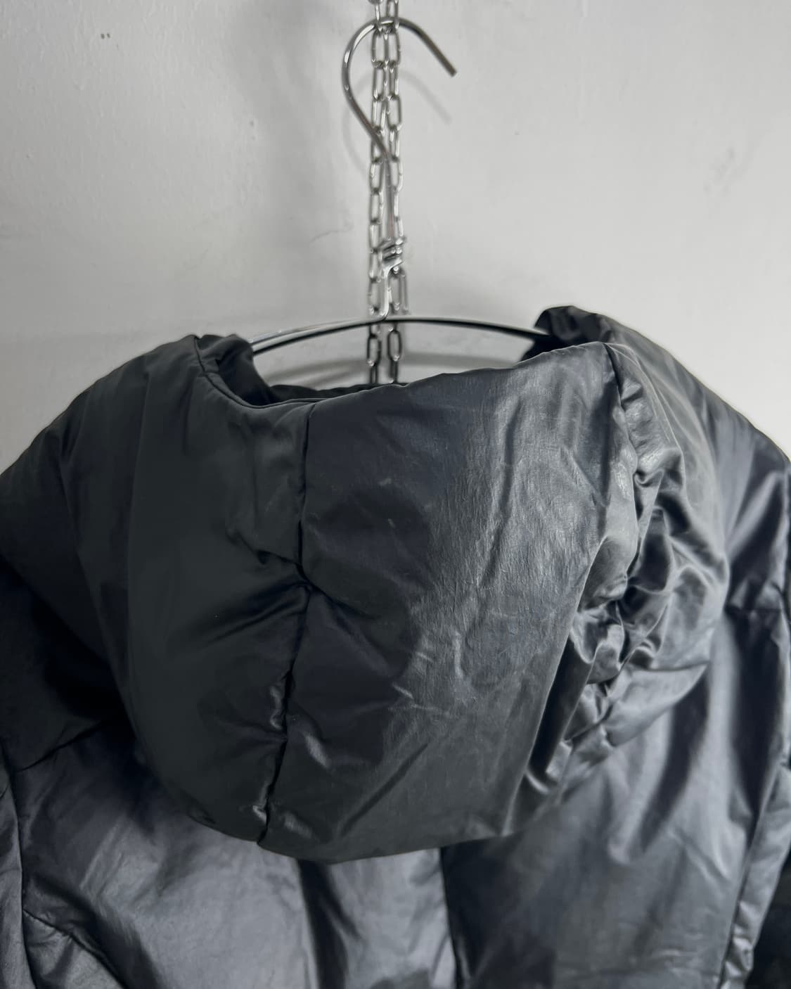 어태치먼트 (ATTACHMENT) 비대칭 사선 집업 다운 자켓 상품이미지6