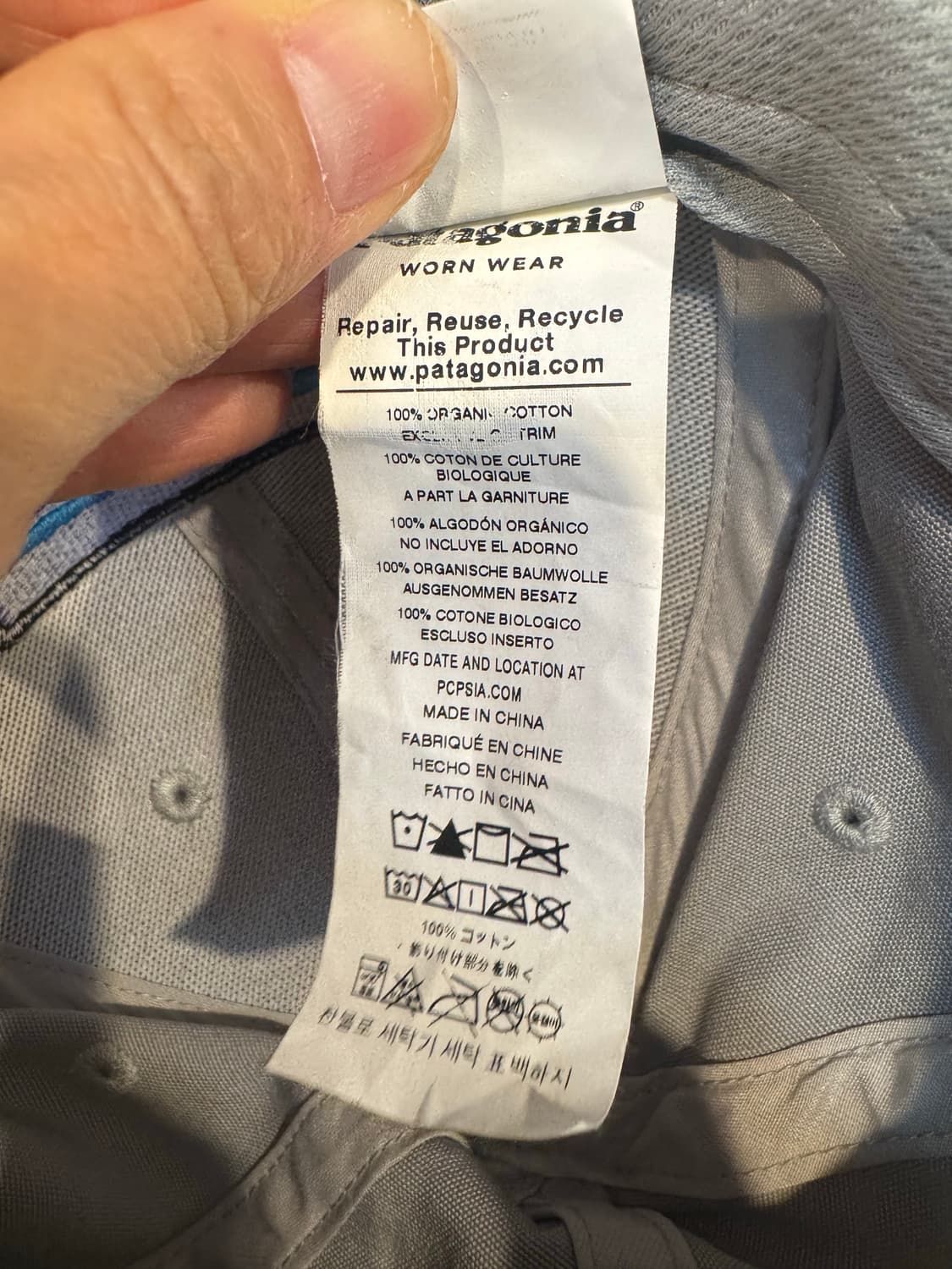 Patagonia 파타고니아 P-6 로고 클래식 볼캡 (라이트 그레이) 상품이미지8