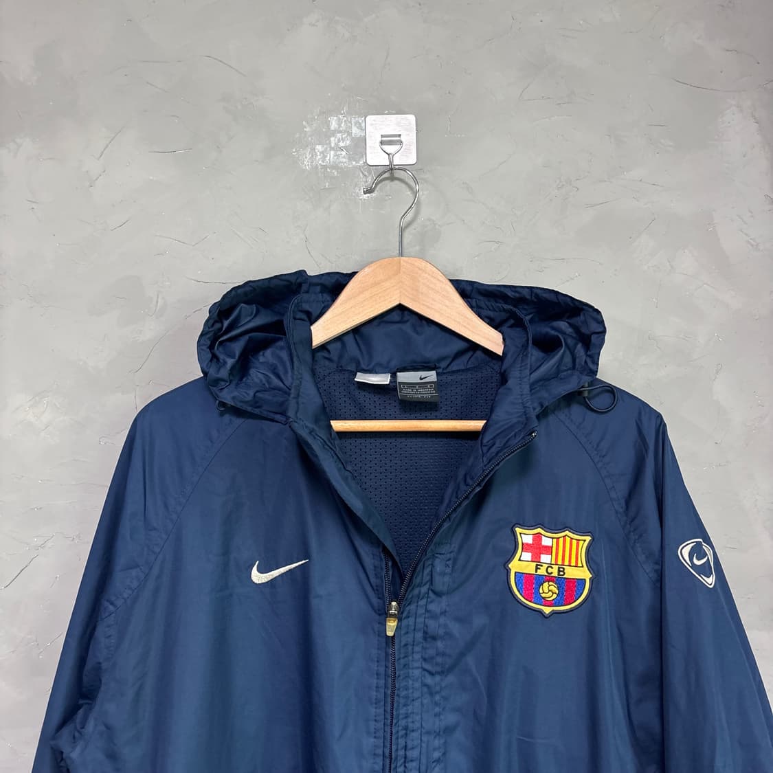 나이키 바르셀로나 바람막이 네이비 상품이미지2
