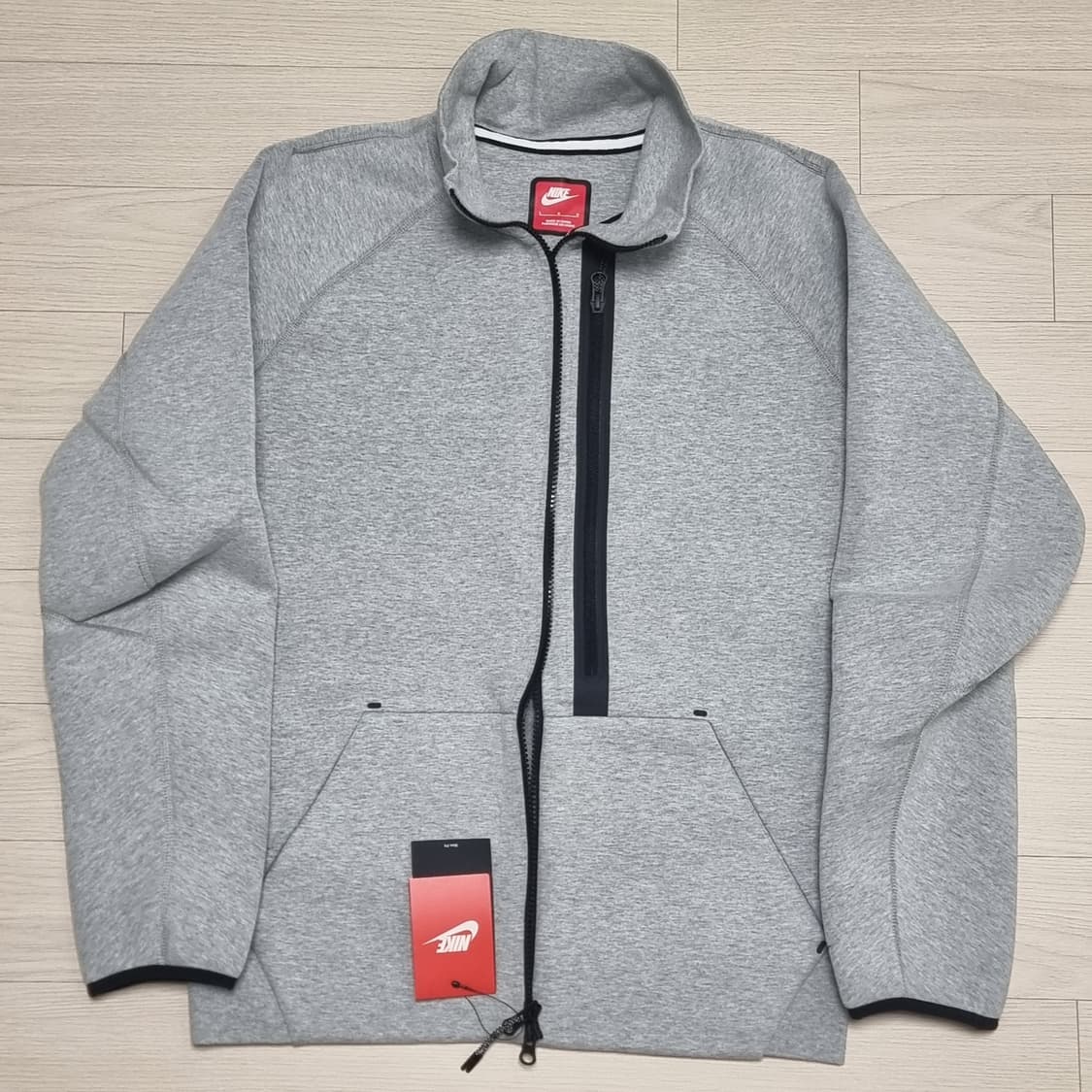 나이키 테크 자켓 그레이 블랙 상품이미지1