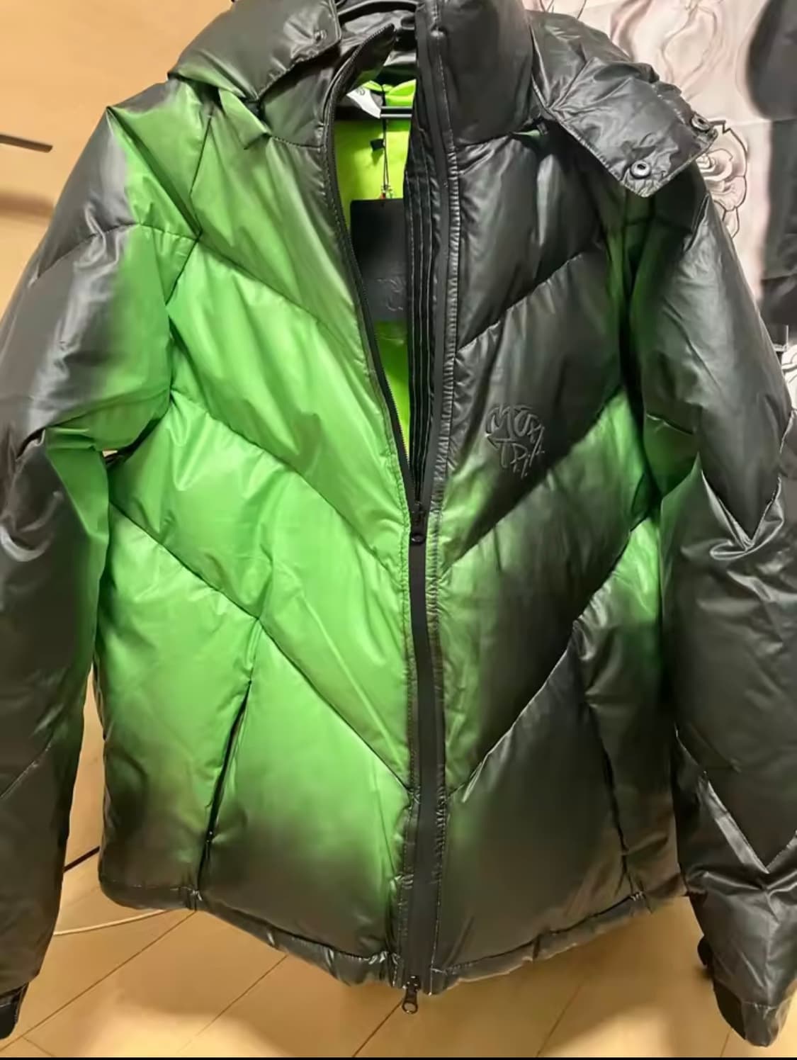 Mertra heat reactive puffer 메르트라 열반응패딩 상품이미지2