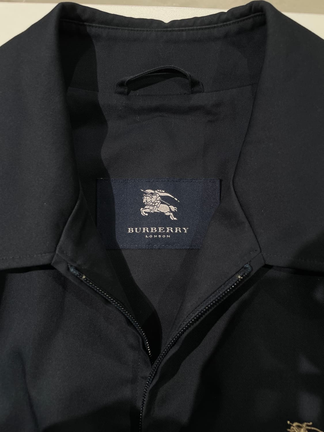 버버리 다크 네이비 기마로고 코튼 블루종 상품이미지7