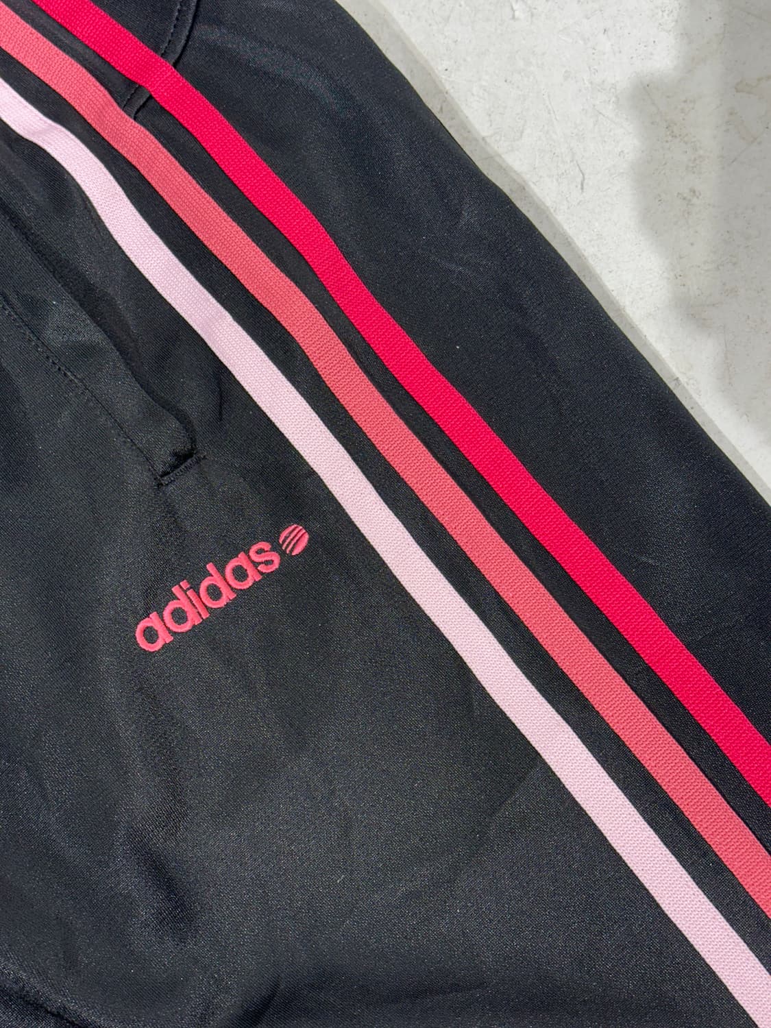 아디다스 블랙 핑크 삼선 와이드 부츠컷 트레이닝 팬츠 추리닝 바지 상품이미지6