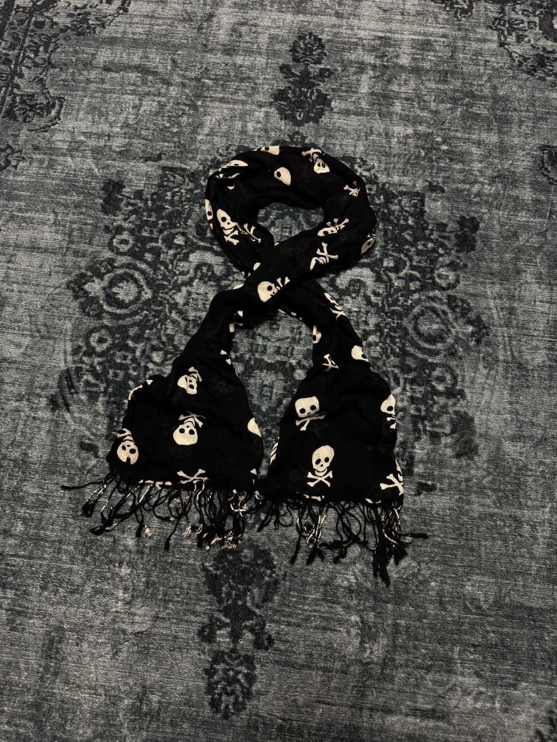 Unknown skull pattern muffler  상품이미지1