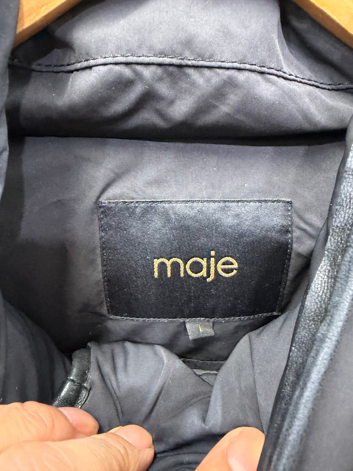 정품) 마쥬 블랙 가죽 패치 폭스퍼 패딩 1 상품이미지7