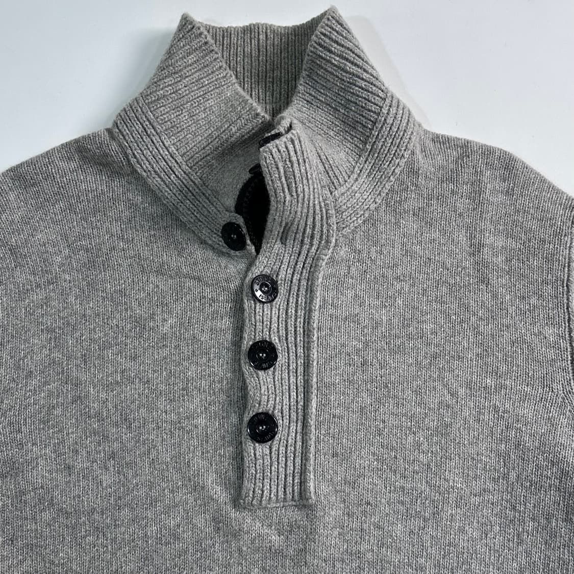 스톤아일랜드 그레이 울 버튼 반집업 상품이미지3