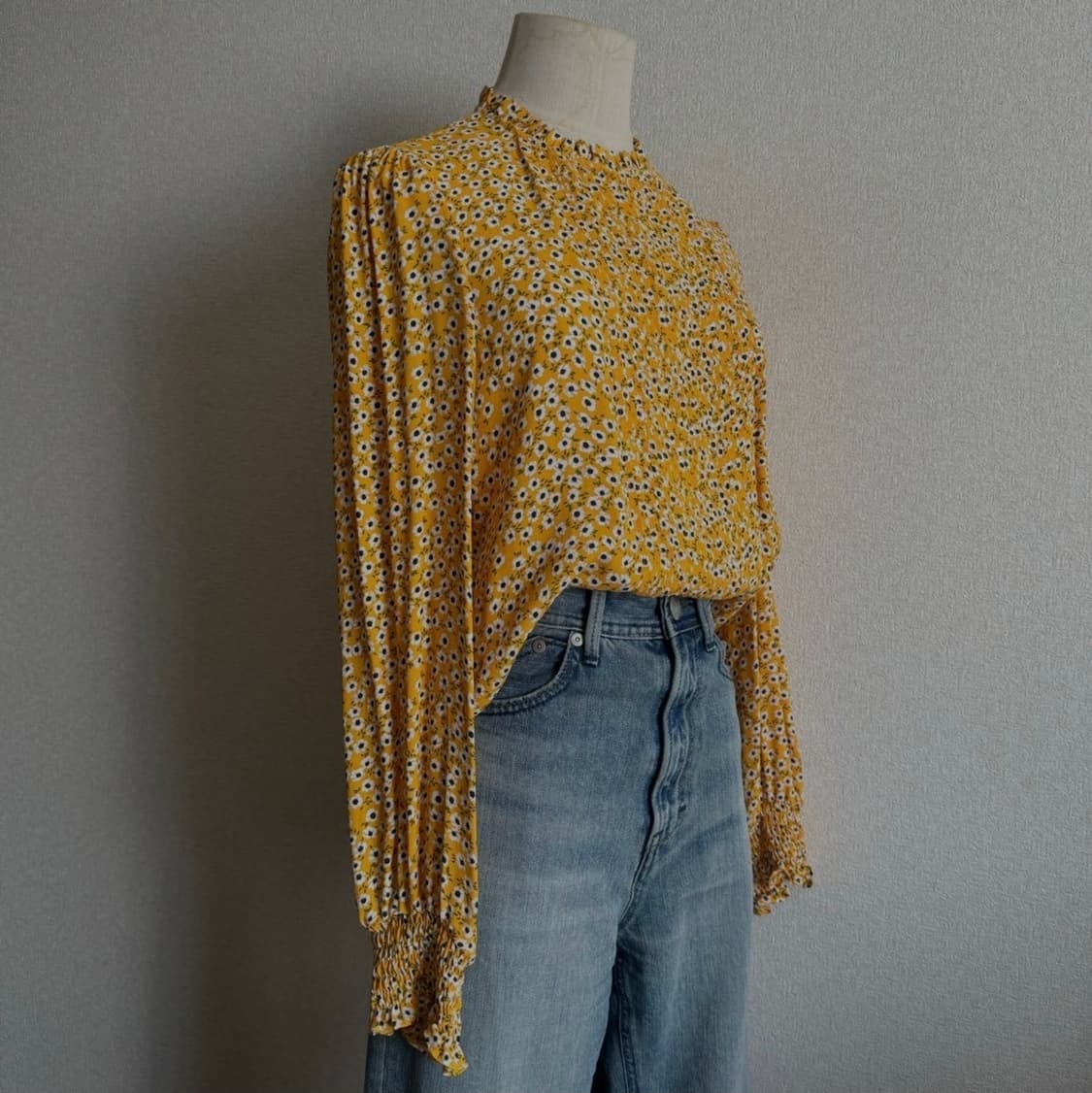 자라(ZARA) 데이지 플라워 블라우스 L 상품이미지4