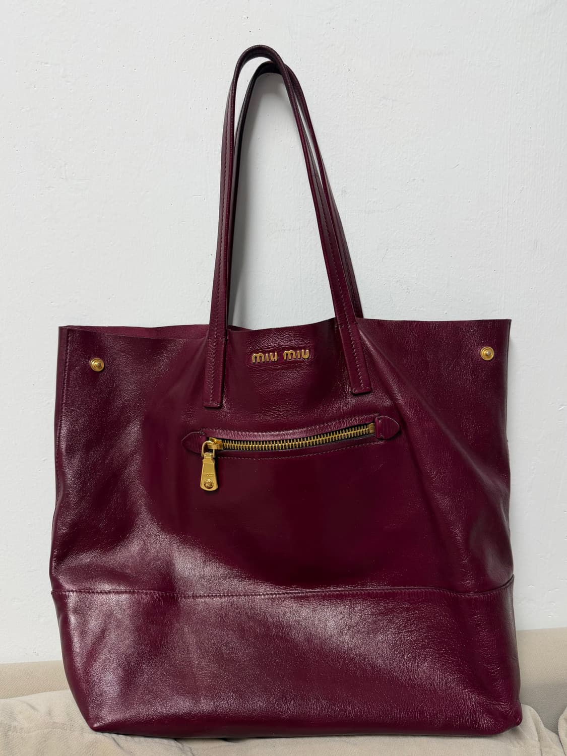 [정품] 미우미우 버건디 숄더백  상품이미지1