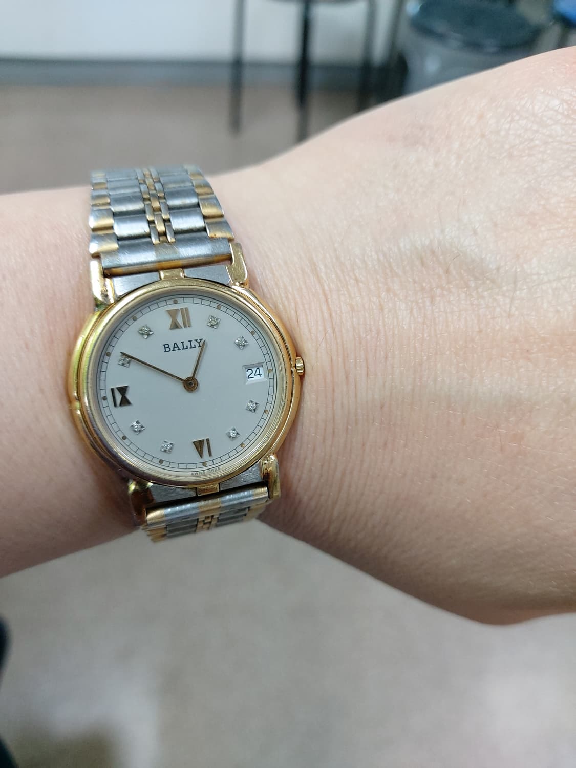 BALLY 브랜드의 시계 상품이미지4