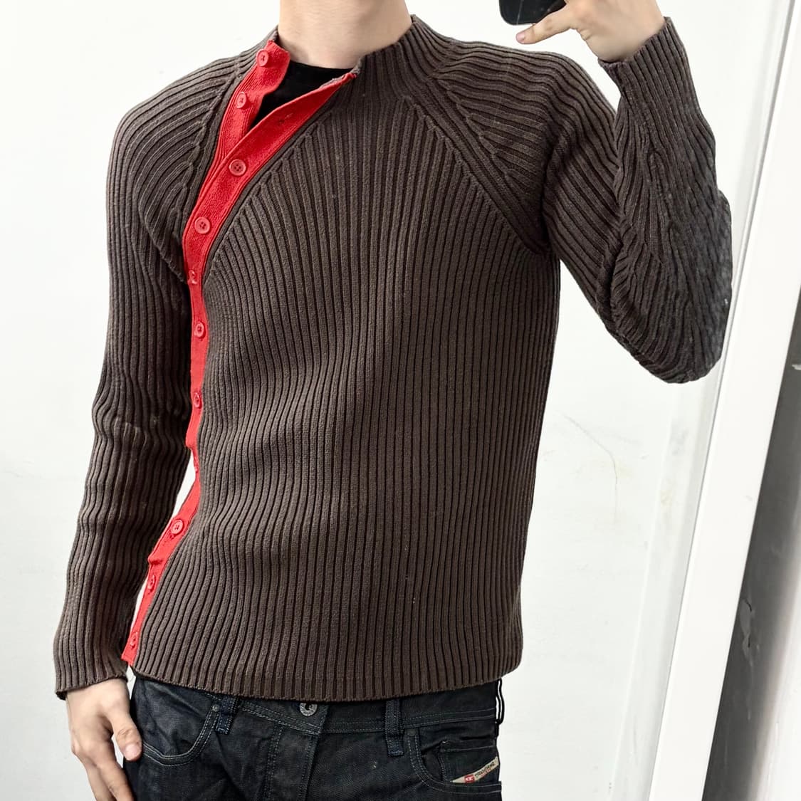 아르마니 익스체인지 사선 버튼 니트 상품이미지1