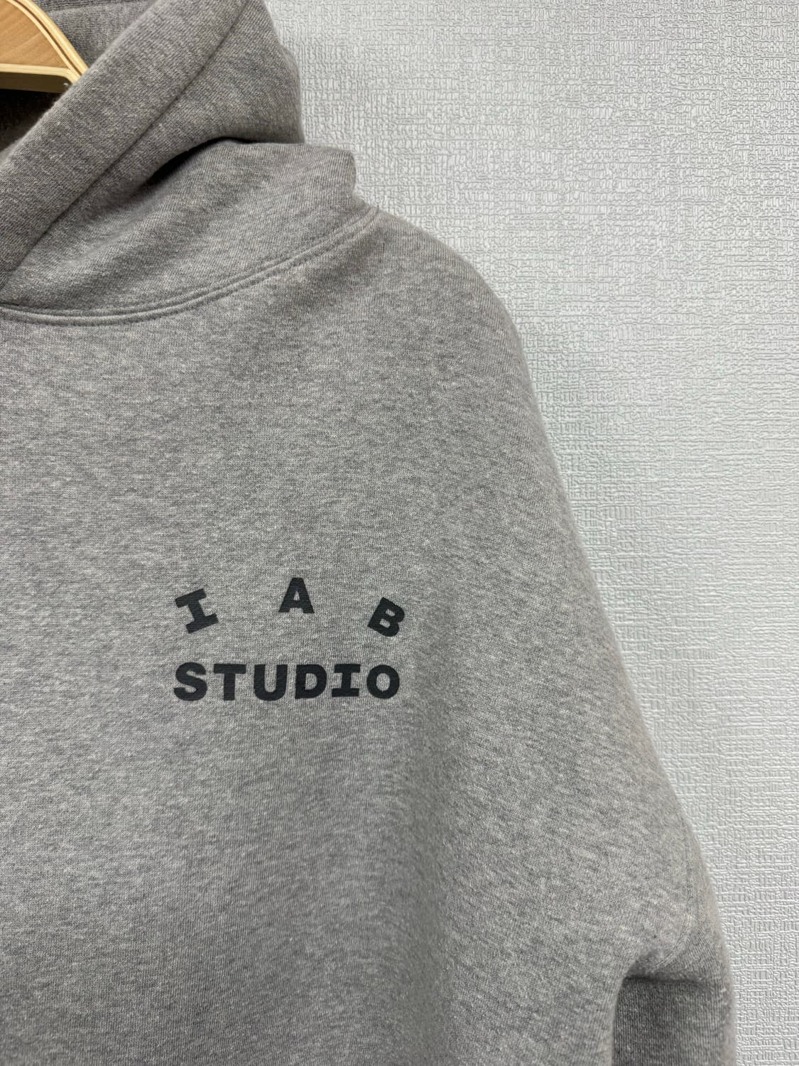 아이앱 스튜디오x현대 모비스 스웻 후드 상품이미지2