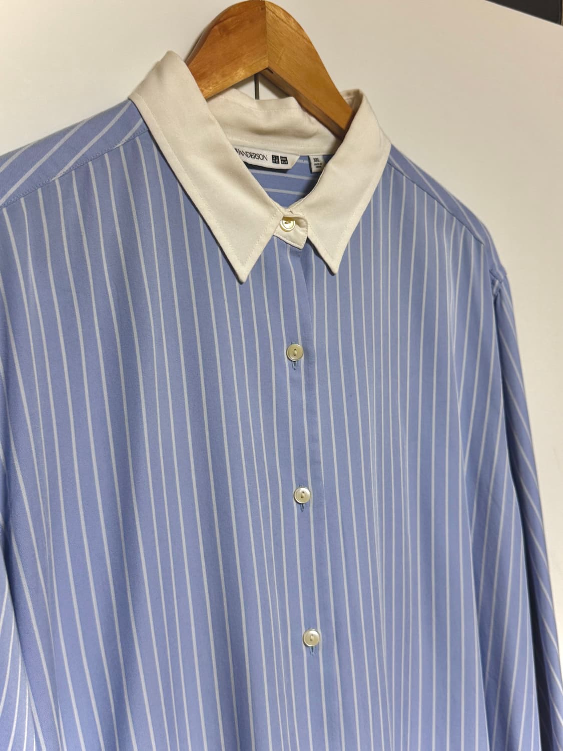 jw앤더슨 x 유니클로 셔츠 상품이미지4