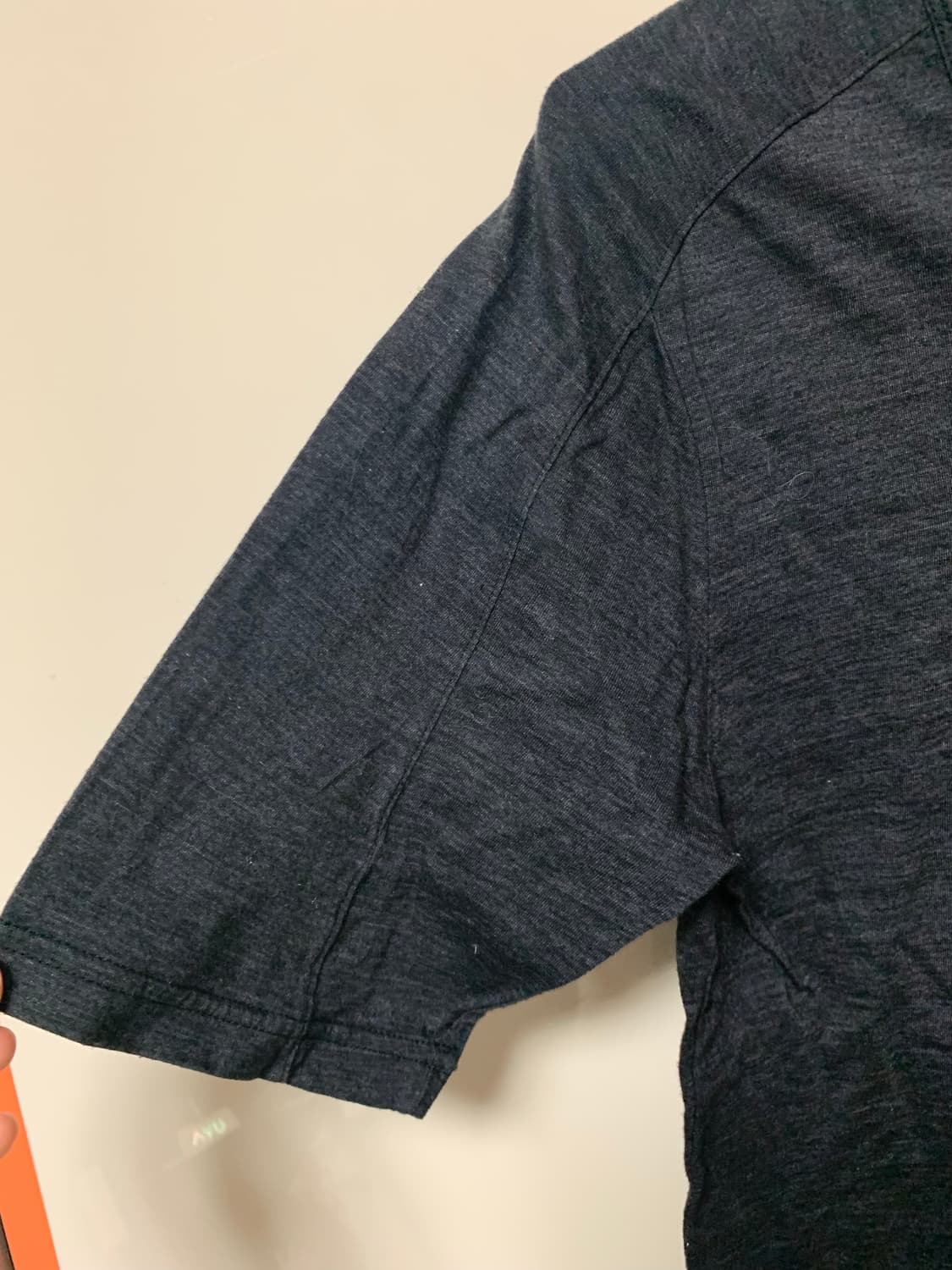 립반윙클 다크 그레이 반팔 티셔츠 상품이미지3