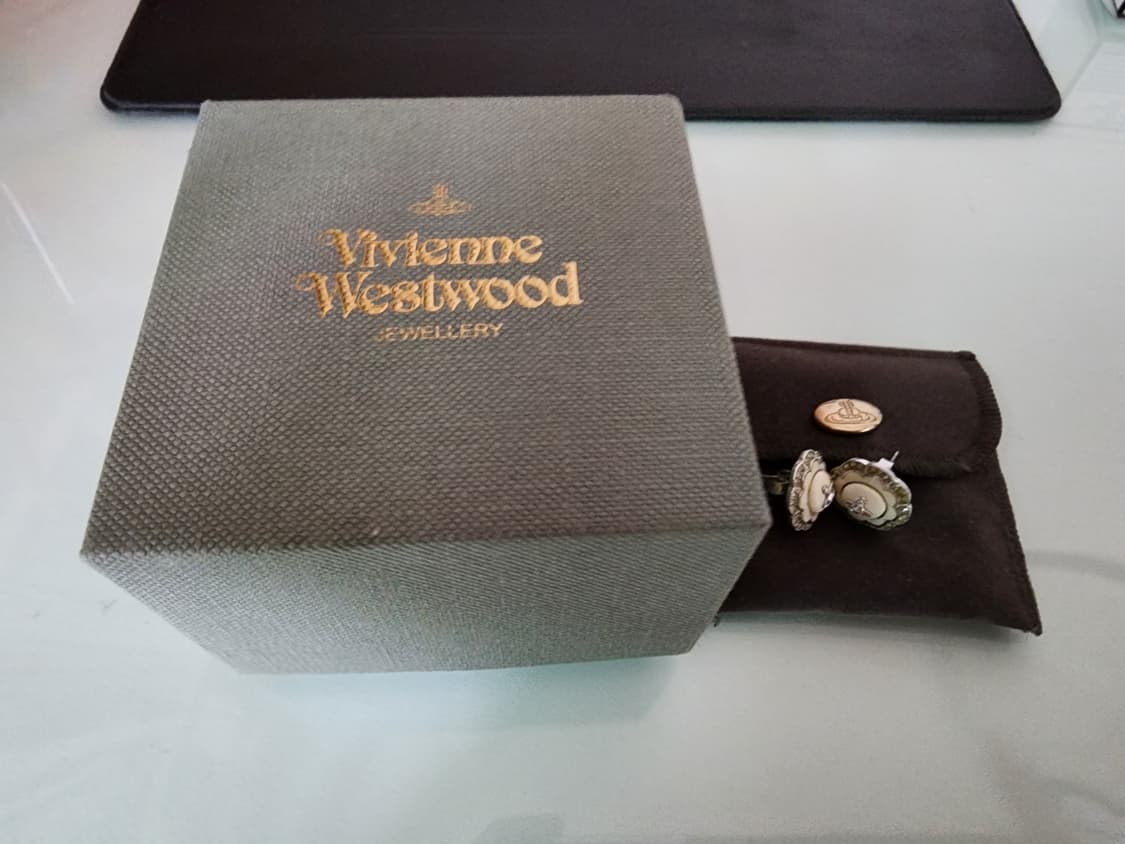 비비안 웨스트우드 귀걸이 정품 풀박스 상품이미지3