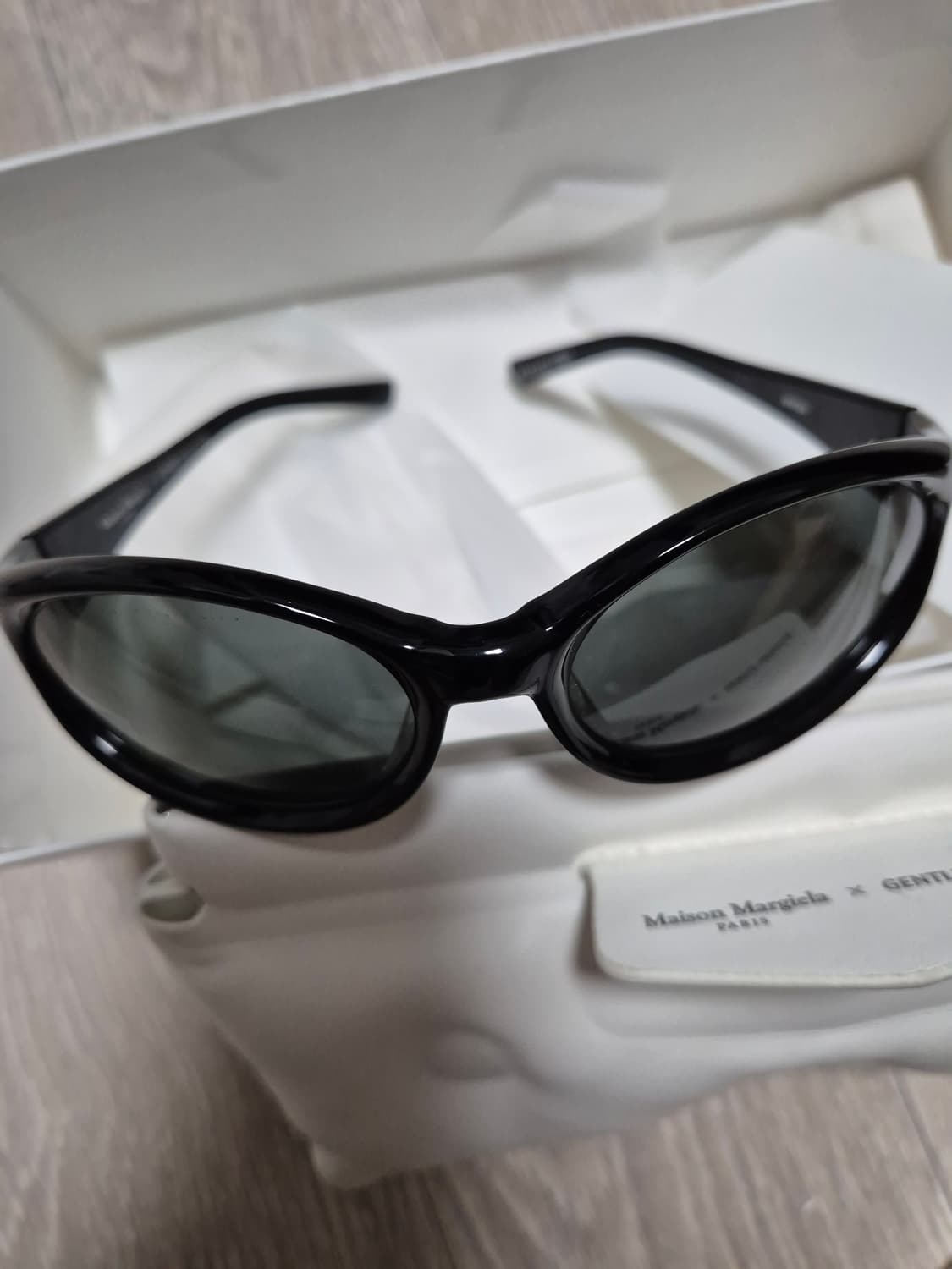 젠틀 몬스터 x 메종 마르지엘라 MM104 블랙 블랙 상품이미지2