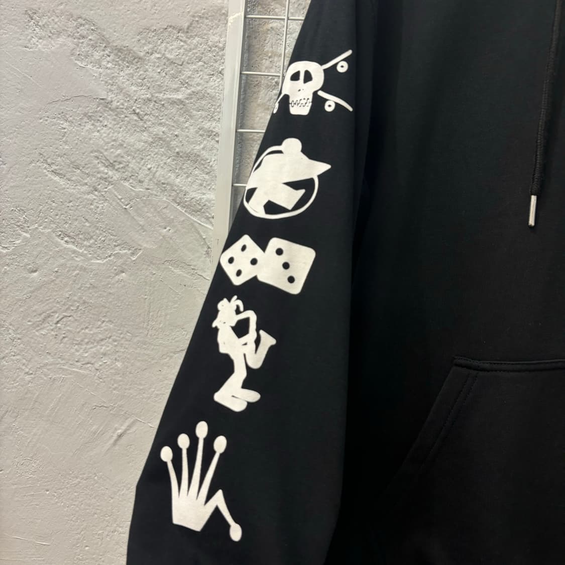 스투시 X BEEN TRILL 8볼 월드투어 블랙 후드티 M 상품이미지4