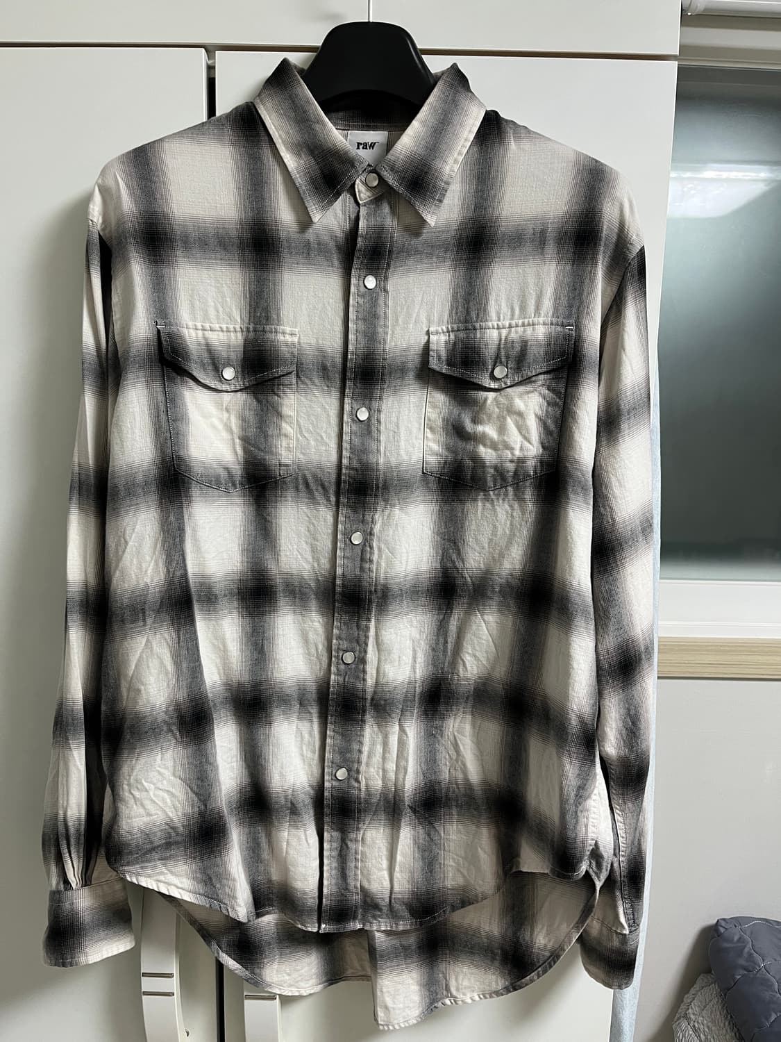 [0사이즈] 블라인드파일즈 옴브레셔츠 상품이미지1