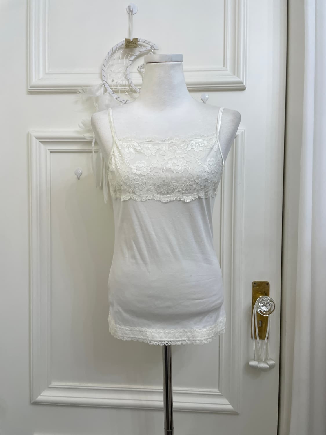 indipink ruffle v-neck top&ivory lace sl 상품이미지7