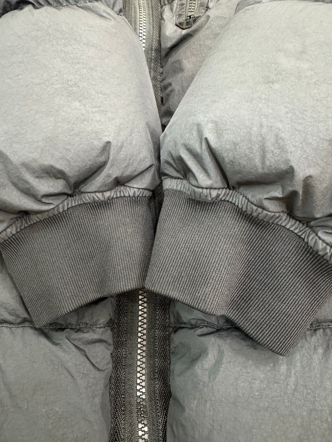 스톤아일랜드 크링클랩스 21FW 논후드 패딩 블랙 상품이미지5