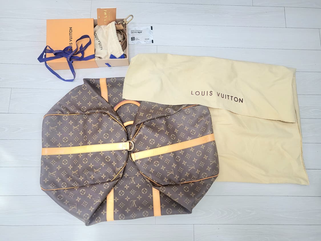 (새제품.한국명품감정원보증서발급가능)새제품 루이비통 모노그램  키폴60 상품이미지9