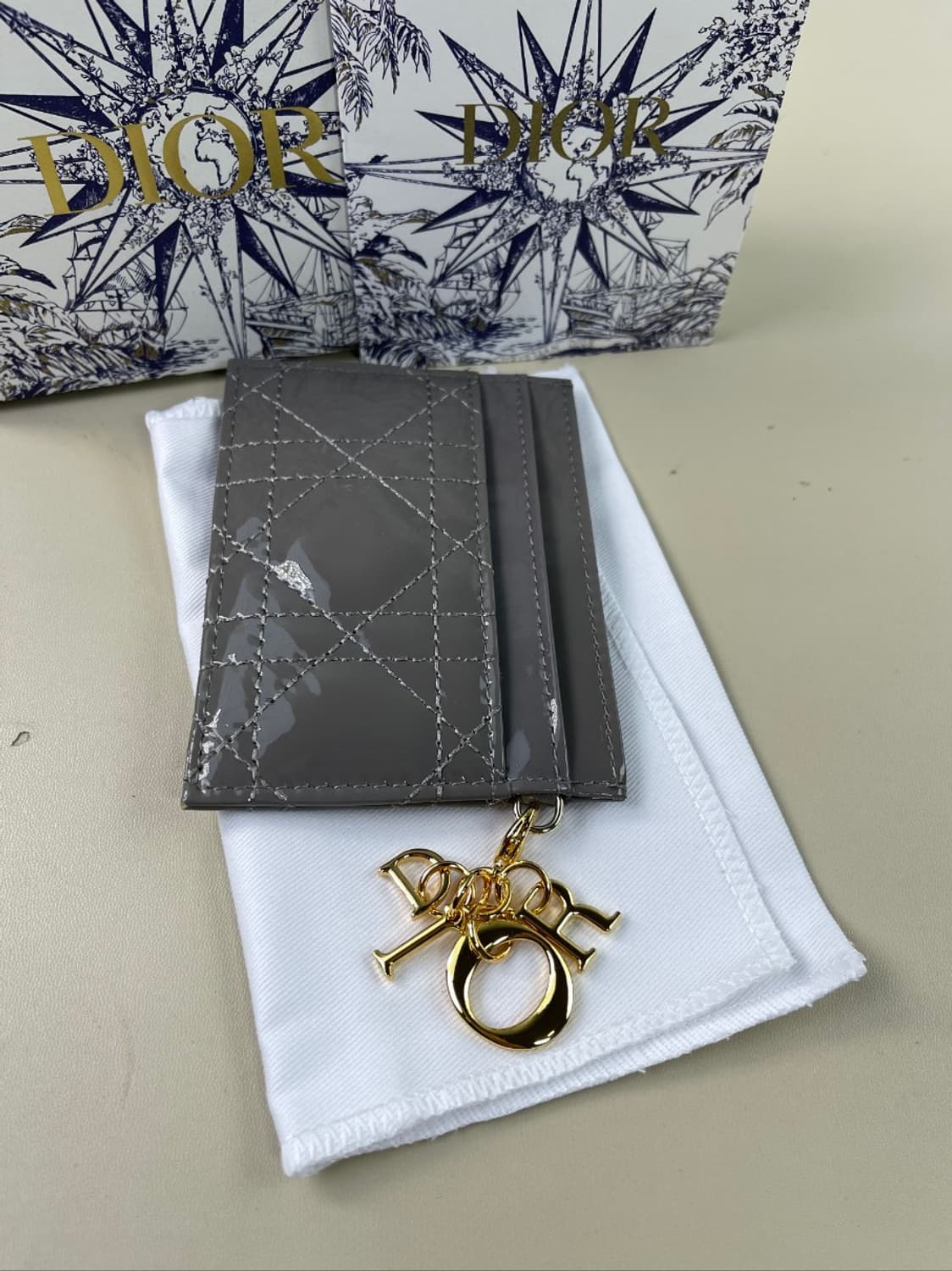 디올 카드지갑 그레이 풀박스 새상품 상품이미지6