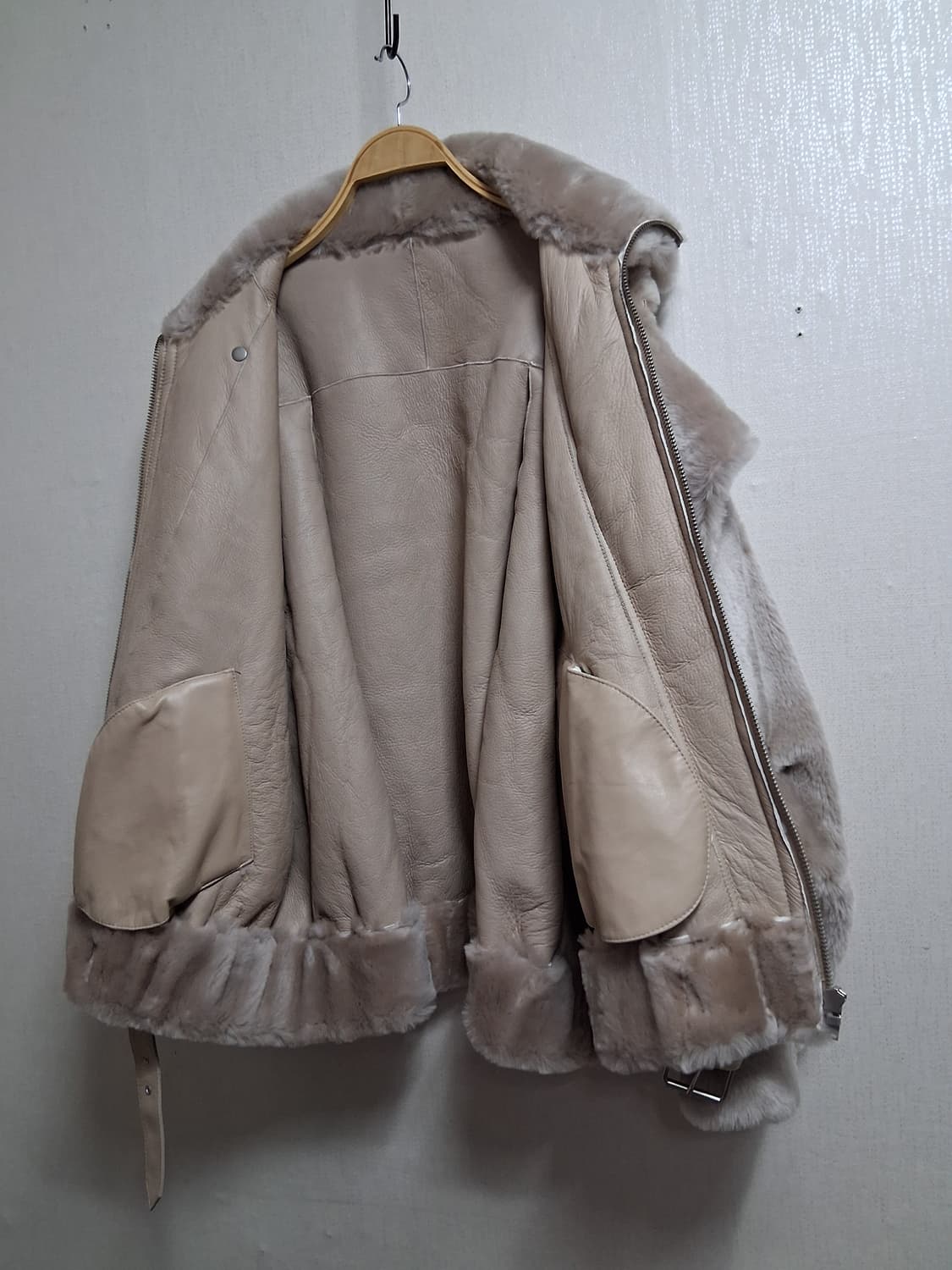 리얼 양털 무스탕 베이지 남성오버핏 100 까지 여성오버핏  상품이미지4