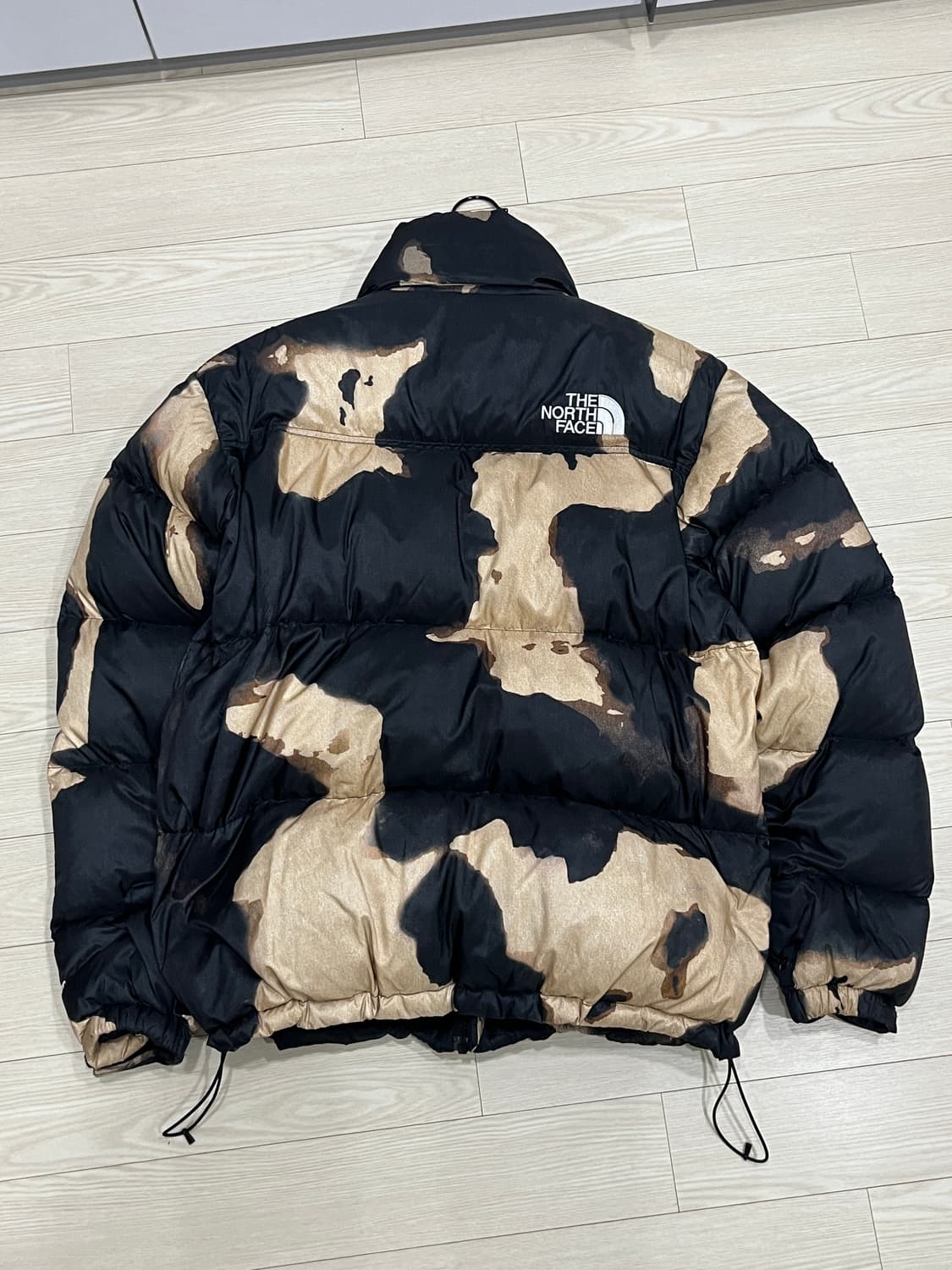 슈프림 노스페이스 블리치드 패딩 L 상품이미지2