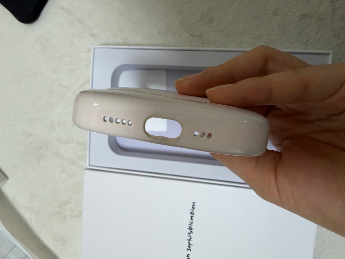 어반소피스티케이션 아이폰 16프로 오트밀 케이스 상품이미지5