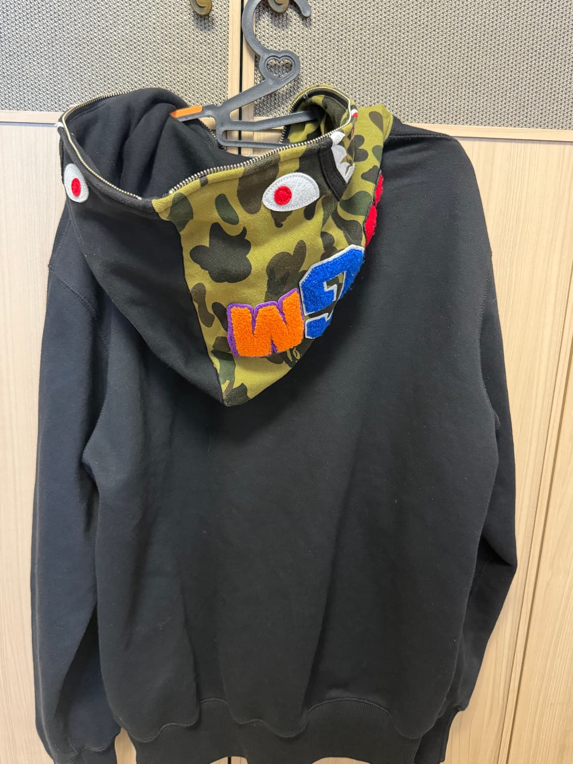 베이프 샤크후드집업 상품이미지1