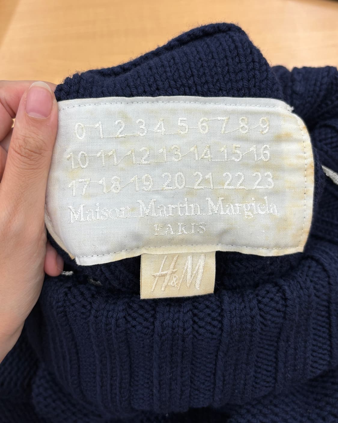메종 마르지엘라 X H&M 네이비 터틀넥 니트 원피스 상품이미지7