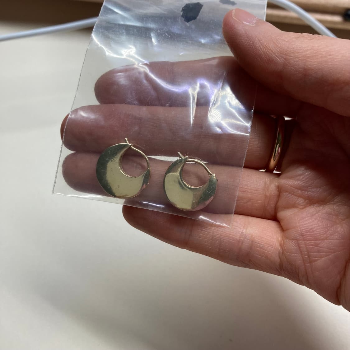 cos 코스에서 구입한 이어링 상품이미지4