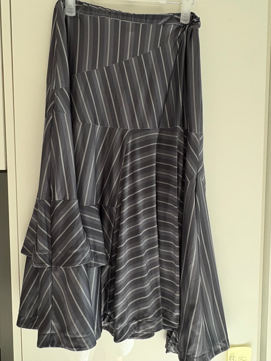 밀로우먼 어시메트릭 스트라이프 스커트 상품이미지2