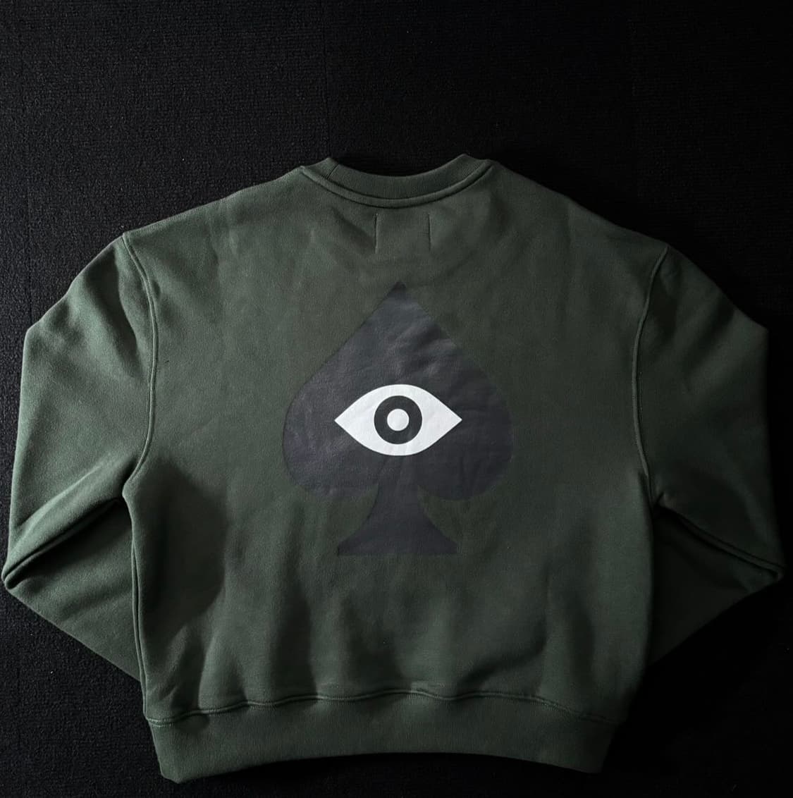 임채윤님 옴큘러스 카키 맨투맨 m사이즈 상품이미지2