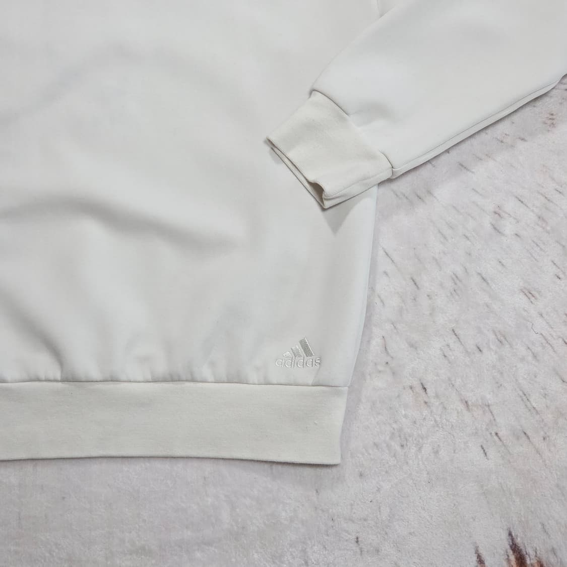 아디다스 도트 로고 맨투맨 상품이미지6