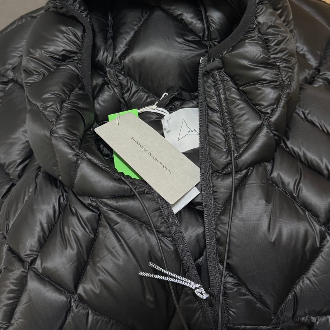 로아 하이킹 다운 베스트 roa hiking nuna 800 패딩 조끼 상품이미지3