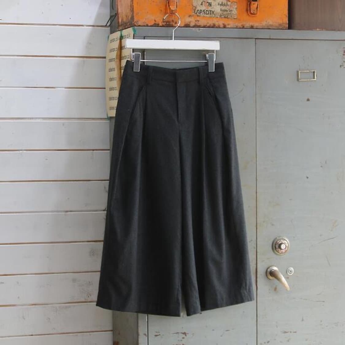 유니클로 +J 와이드 크롭 팬츠 (여성용 25-26) 상품이미지2