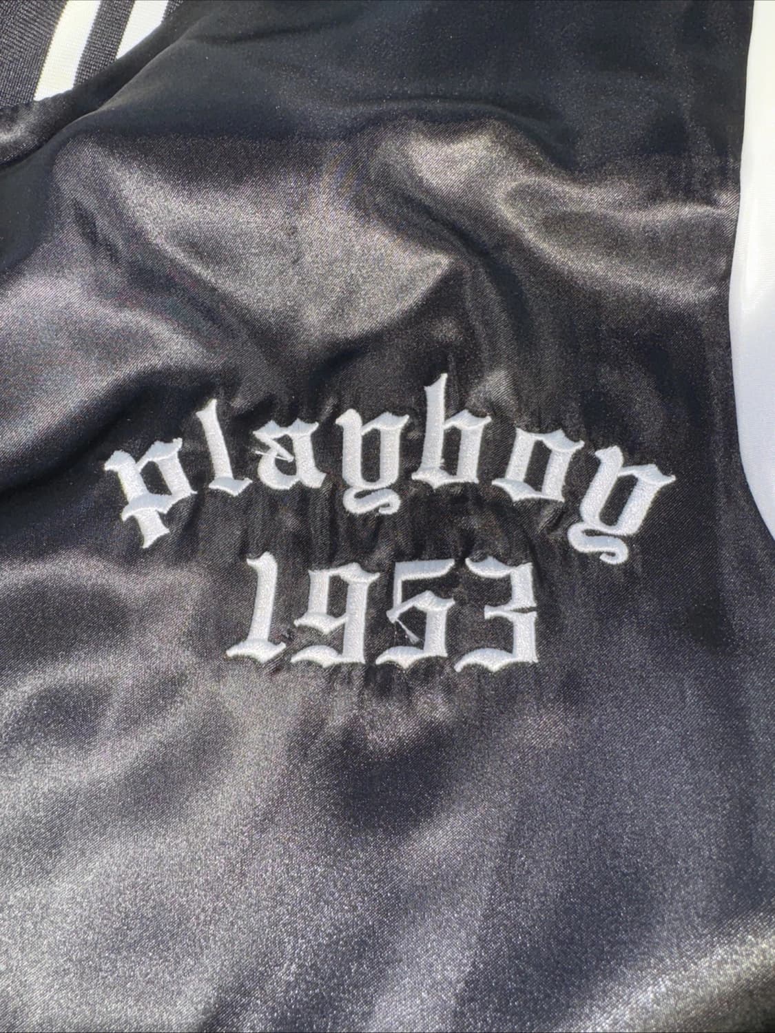 플레이보이 새틴 바시티 자켓 블랙 상품이미지4